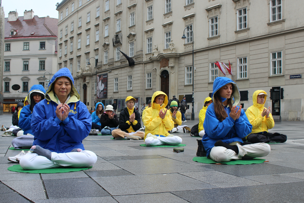 Die Meditationsübung. Foto: FDI