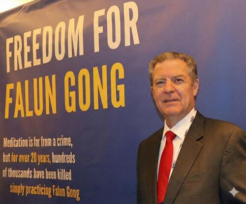 Samuel Brownback, supredsjedatelj Međunarodnog skupa o vjerskim slobodama, u Washingtonu DC 2. veljače 2026.